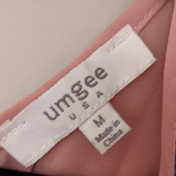 Umgee Medium Sheer Sequined Blouse Unique Draping Back Short Sleeve - Picture 5 of 8